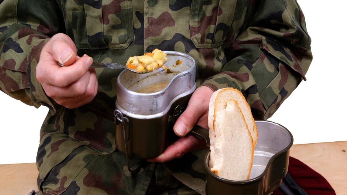 Military mess for dinner